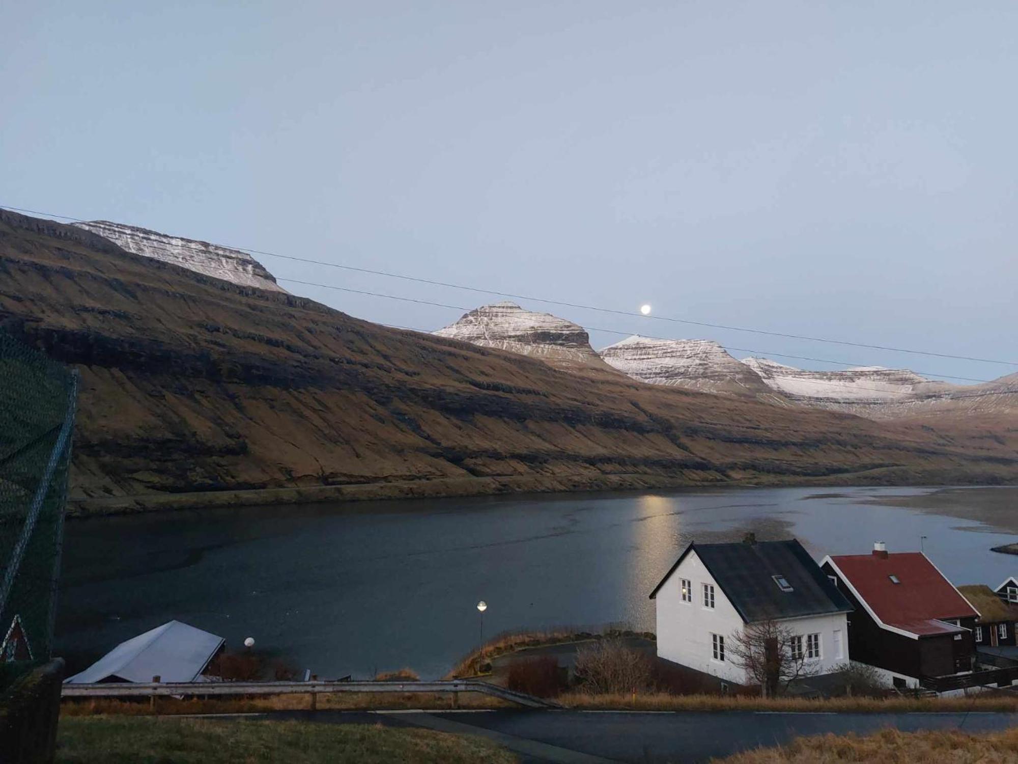 Fjord Guesthouse Funningsfjordur 外观 照片