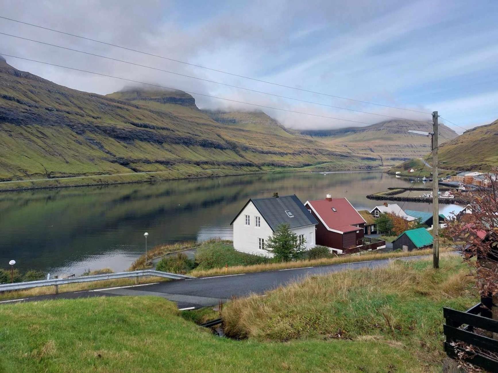 Fjord Guesthouse Funningsfjordur 外观 照片