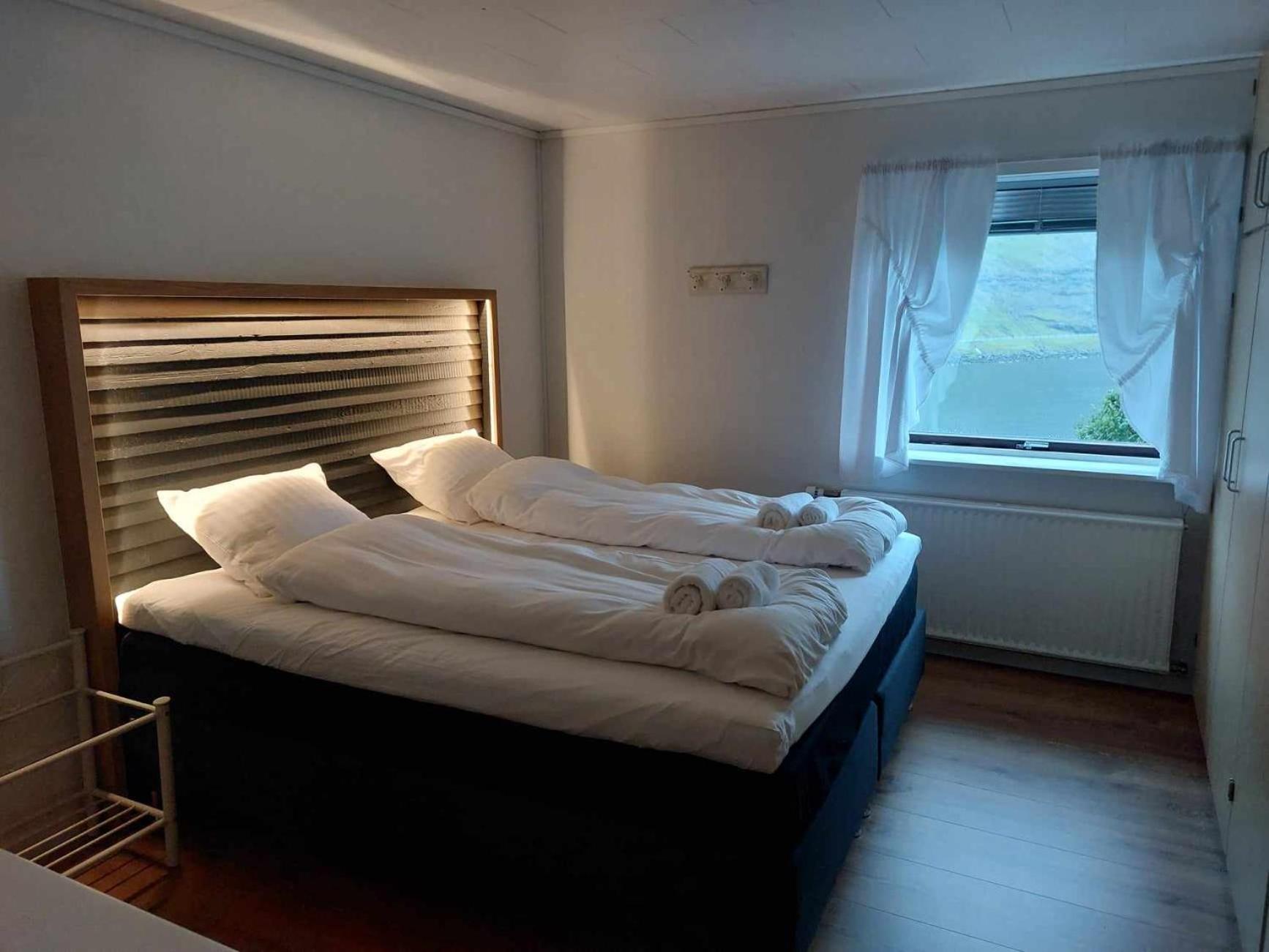Fjord Guesthouse Funningsfjordur 外观 照片